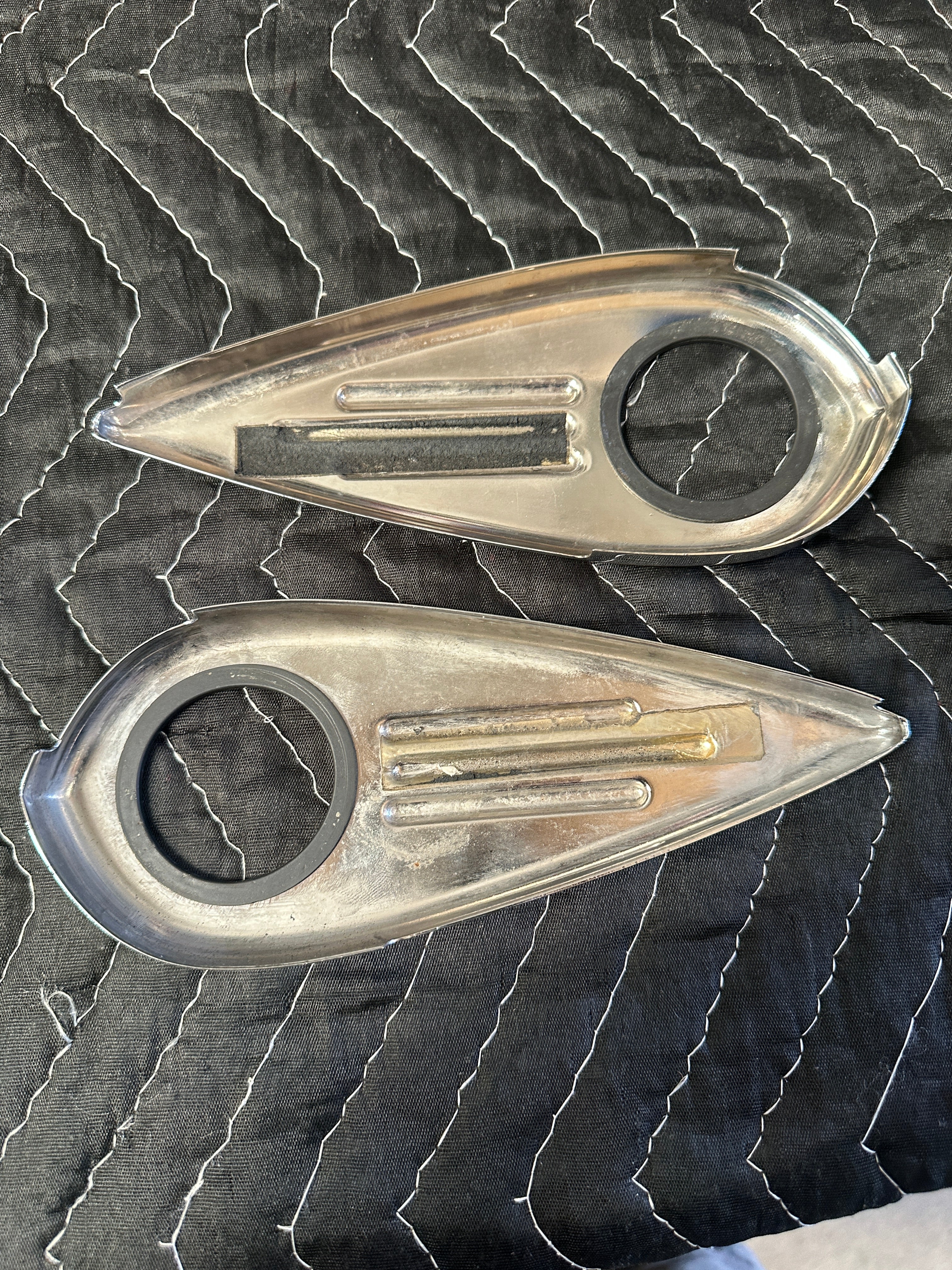 Teardrop Front Fork Rocker Cover Kit